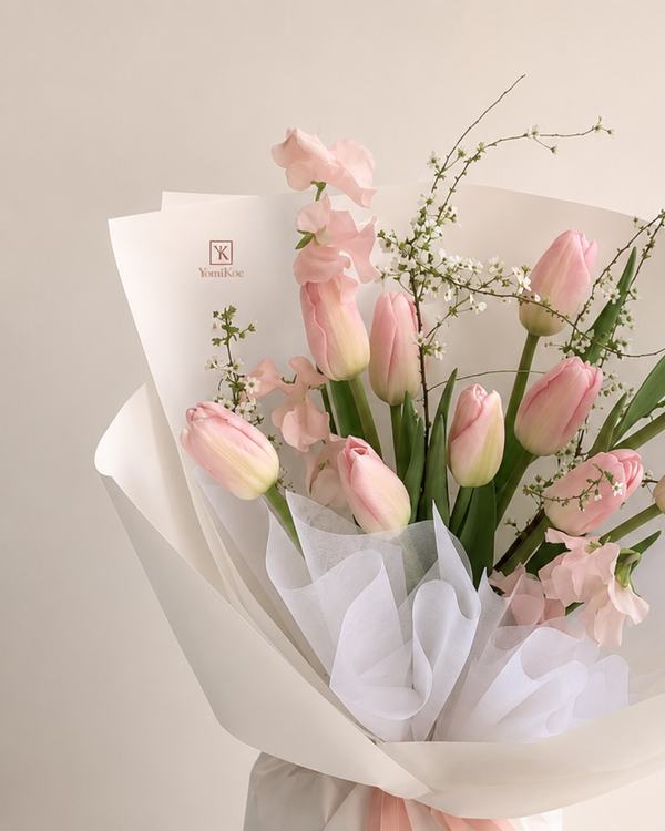 Tulip Mix — Ramo de 12 Tulipanes y Flores de Estación