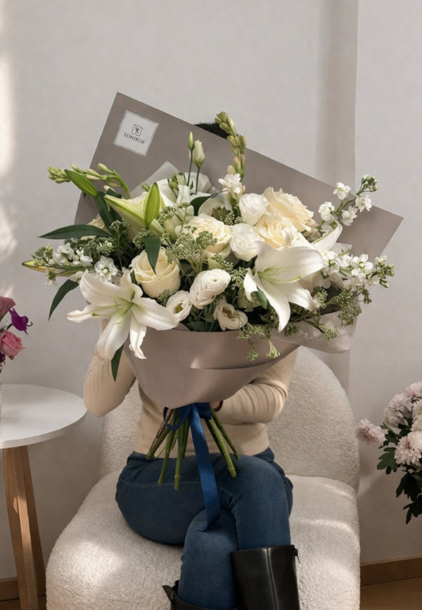 Perle Lilium — Ramo Grande de Lirios y Rosas Blancas