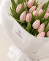 Ramo XL de 30 tulipanes YomiKoe con envoltorio boutique