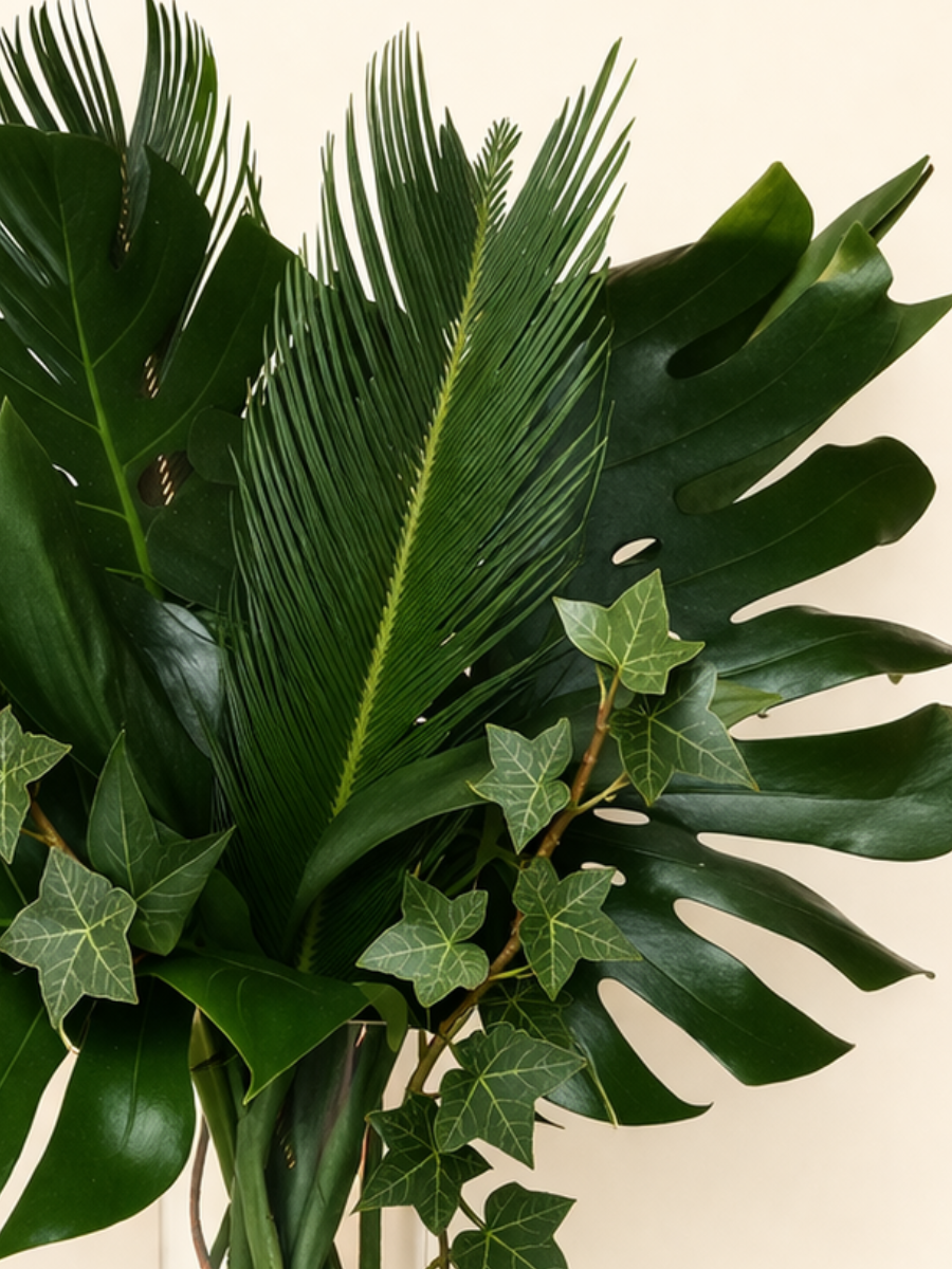 Selva — Arreglo de Verdes y Follaje para Florero